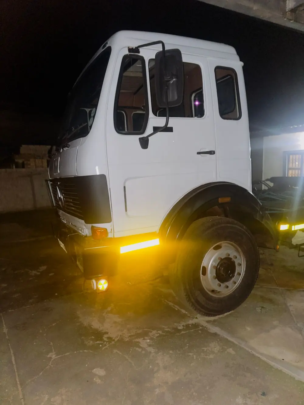 Mashcrete construction truck